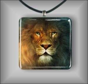 LION AFRICA KING OF WILD LIFE #2 GLASS PENDANT NECKLACE  