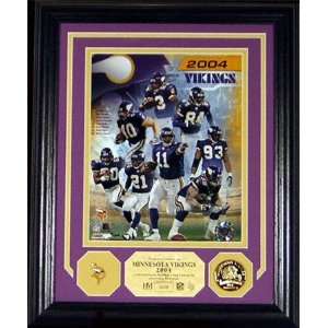  2004 Minnesota Vikings Team Collage Pin Collection 