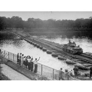  Bridging the Seine River with Pontoon Bridge Photographic 