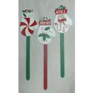  Holiday Mitten Wooden Stakes Case Pack 31 