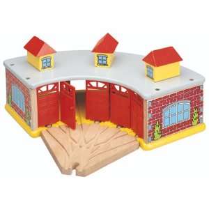  Maxim Big Train Roundhouse with 5 Way Track Toys & Games