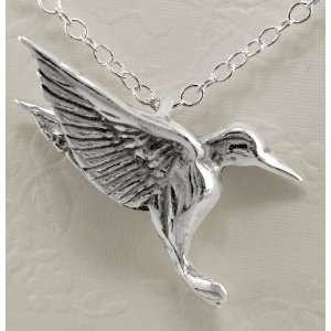  A Delightful Little Hummingbird Pendant in Sterling Silver 