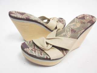 BCBG GIRLS Tan Wooden Wedges Sandals Shoes Sz 5.5  