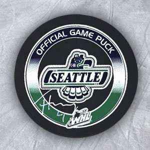   HICKEY Seattle Thunderbirds SIGNED Hockey PUCK