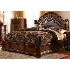  Courtland Queen Bed   Pulaski Furniture
