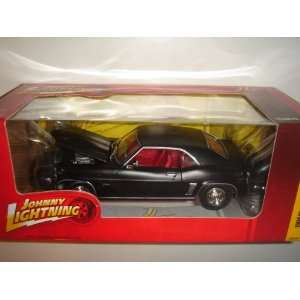    Johnny Lightning 124 R50 1969 Chevy Camaro Z28 Black Toys & Games