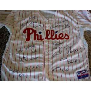  Philadelphia Phillies 2011 Autographed / Signed Baseball 