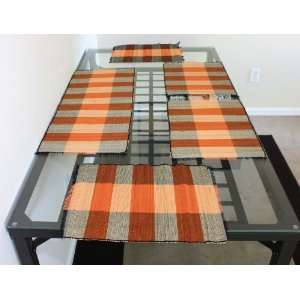  Set of 6 place mats and 1 runner 