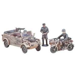    Hasegawa 1/72 Kubelwagen / B.M.W. Side Car Kit Toys & Games