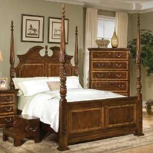 Wellington Manor Poster Bed (Queen) by American Woodcrafters  