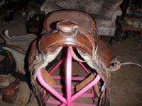 Raised Equestrian Seat Nice Trail Roping Horse Saddle Good Condition 
