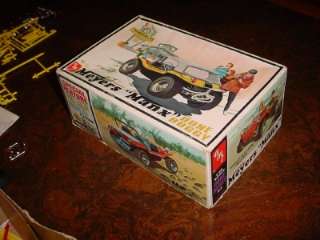 1960s AMT 1/24 MEYERS MANX DUNE BUGGY MODEL KIT IN BOX W/ EXTRA PARTS 