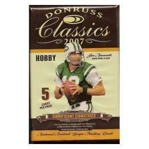 2007 Donruss Classics Football Factory Sealed Hobby Pack (5 Cards Per 