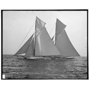  Columbia,Shamrock II maneuvering for the start,Oct. 3,1901 