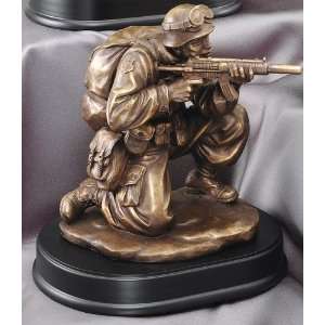 Military Army Soldier Kneeling W/Gun Up Bronze Color Resin Sclupture 9 