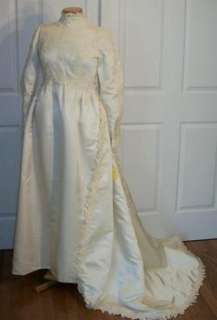 Vintage 60s Wedding Dress gown w Train w Lace  