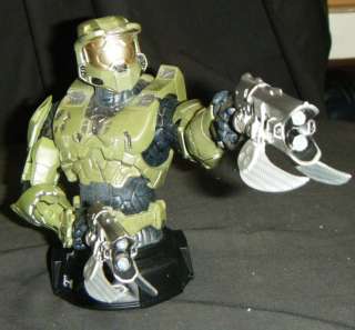 HALO 3 Master Chief Green   Mini Bust   Gentle Giant  