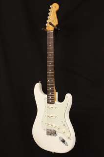 Fender American Vintage Hot Rod 62 Stratocaster Guitar Olympic Wht 