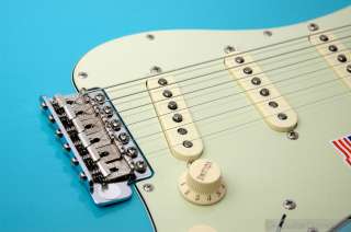 New FSR USA Fender ® American 62 Vintage Stratocaster in Tropical 