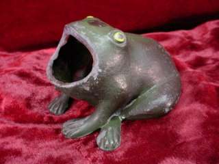 Antique 1930s OPEN MOUTH FROG ASHTRAY Cast Metal ASH TRAY Froggie 