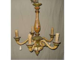 Antico lampadario in legno dipinto a mano a Palermo    Annunci