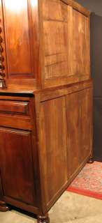 Superb buffet cabinet or two bodies old Louis XIII in solid walnut 