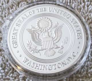   SILVER DOLLAR 1 OZ. COLLECTOR ROUND GIFT COIN CHANGE ? WHAT  