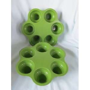   Pair of Green Silicone Ice Cream Cone Cupcake Baking Cups   Makes 12