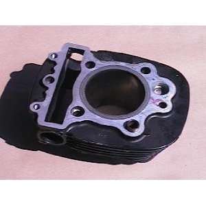     2004 Yamaha XVS650 V STAR CLASSIC Cylinder Block Rear Automotive