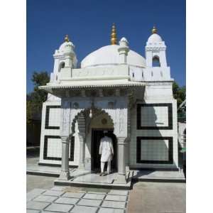 Tomb of Relative of Aurangzeb, Khuldabad, Maharashtra, India Premium 