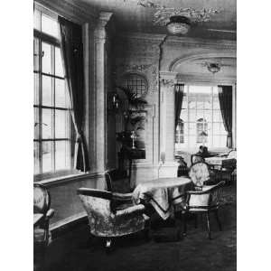  View of the Luxurious Reading Room Onboard the Titanic 