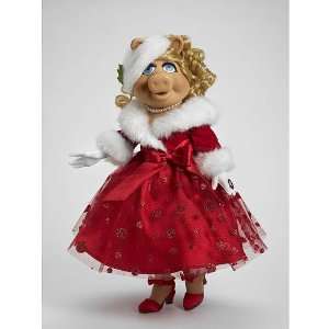  We Wish You a Merry Piggy   Miss Piggy Fashion Doll Toys & Games